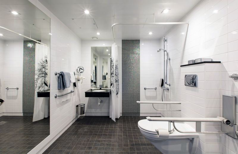 Open Shower Layout with Niche Storage